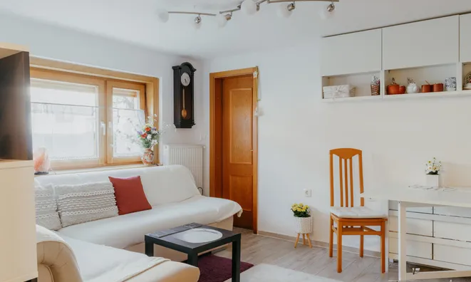 Недвижимость Четырехкомнатная квартира: 9