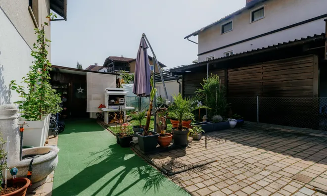 Недвижимость Четырехкомнатная квартира: 15