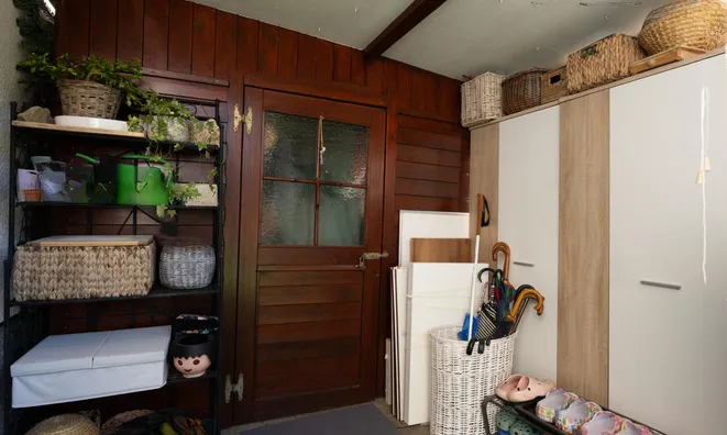 Недвижимость Четырехкомнатная квартира: 16