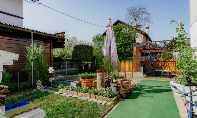 Недвижимость Четырехкомнатная квартира: 25