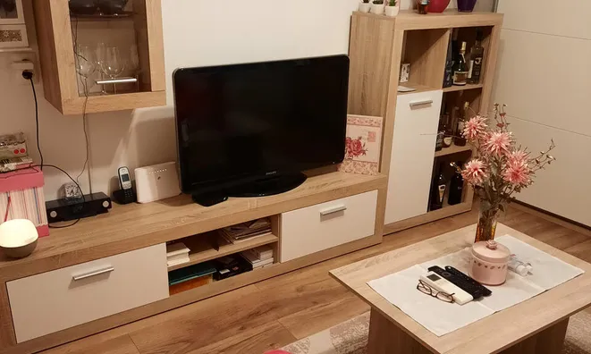 Недвижимость Двухкомнатная квартира в центре Изолы: 3