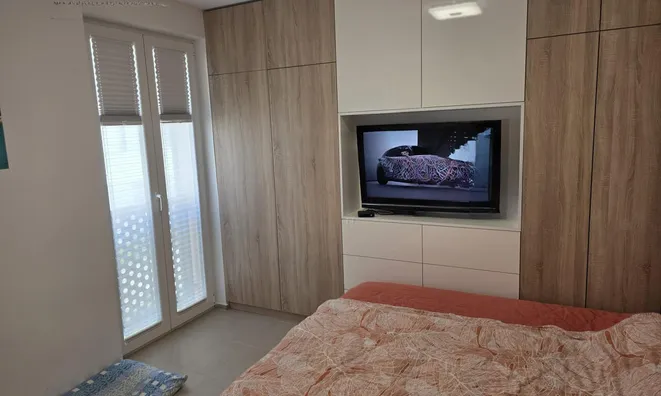 Недвижимость Квартира-студия Новая Изола: 5