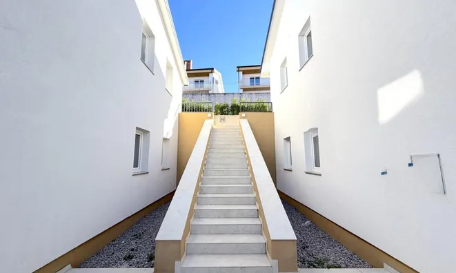 Недвижимость Двухкомнатная квартира Малья: 7