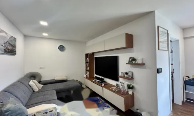 Недвижимость Трёхкомнатная квартира Завлог: 4