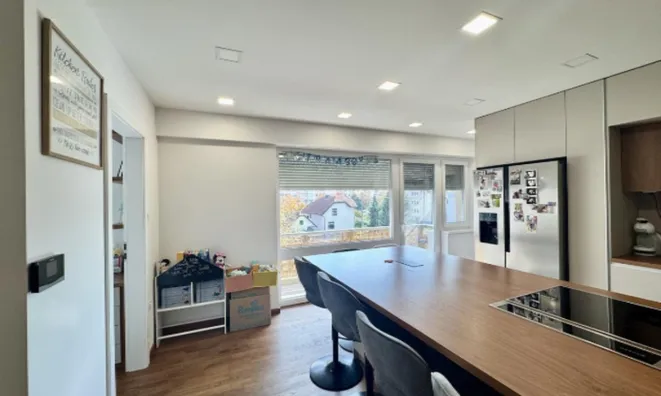 Недвижимость Трёхкомнатная квартира Завлог: 5