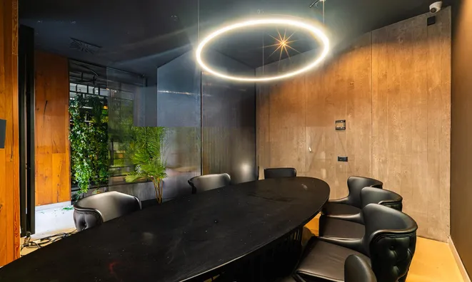 Недвижимость Коммерческое помещение в центре: 4