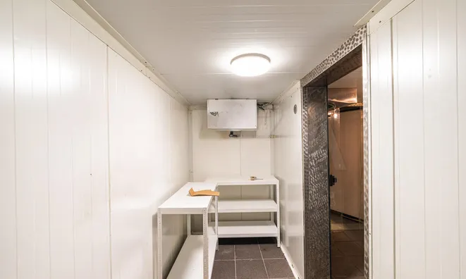 Недвижимость Коммерческое помещение в центре: 12