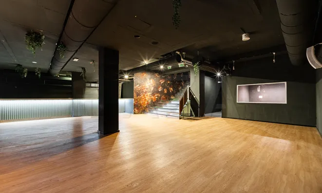 Недвижимость Коммерческое помещение в центре: 2