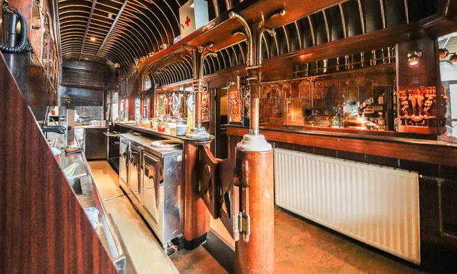 Недвижимость Коммерческое помещение в центре: 2