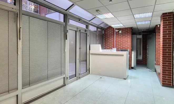 Недвижимость Коммерческое помещение Бежиград: 4