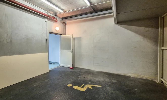 Недвижимость Коммерческое помещение Бежиград: 14