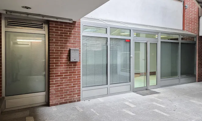 Недвижимость Коммерческое помещение Бежиград: 16