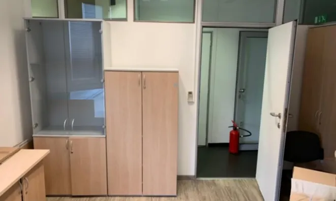 Недвижимость Офисное помещение в центре: 3