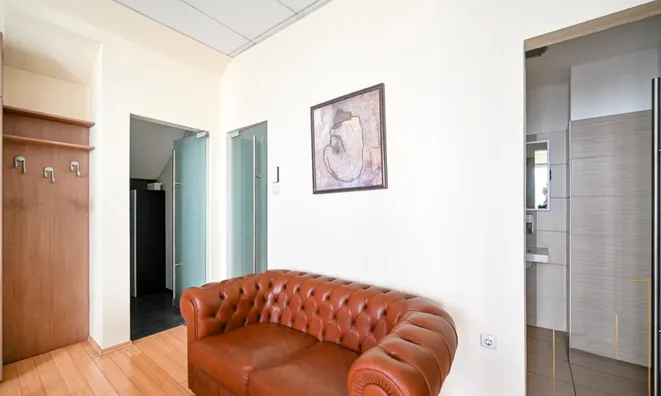 Недвижимость Коммерческое помещение Центр: 4