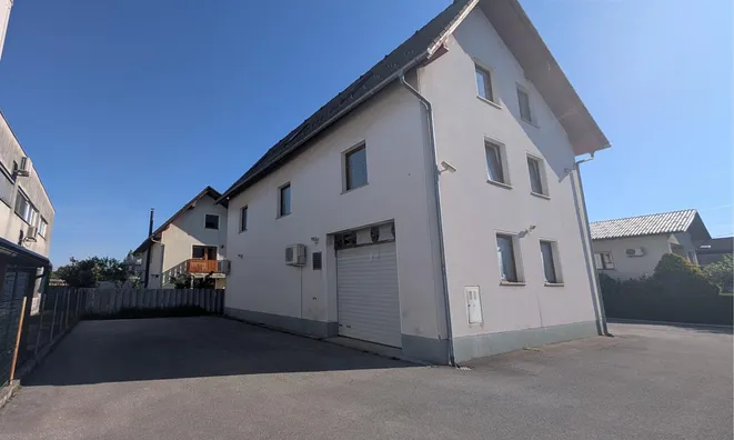 Недвижимость Офисное помещение Вич: 2