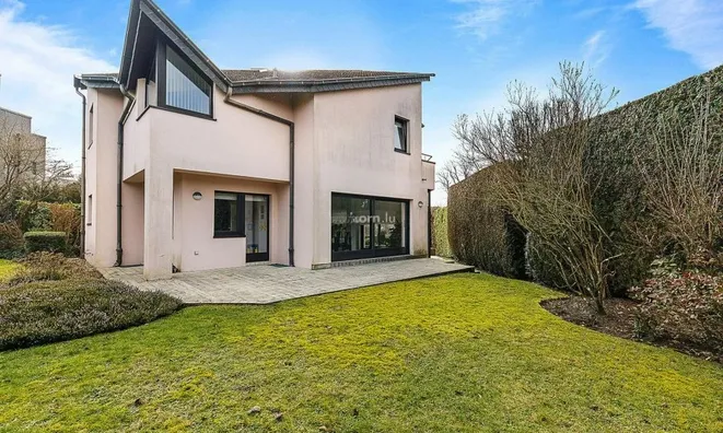 Недвижимость Villa 4 bedrooms for sale in Bridel: 2