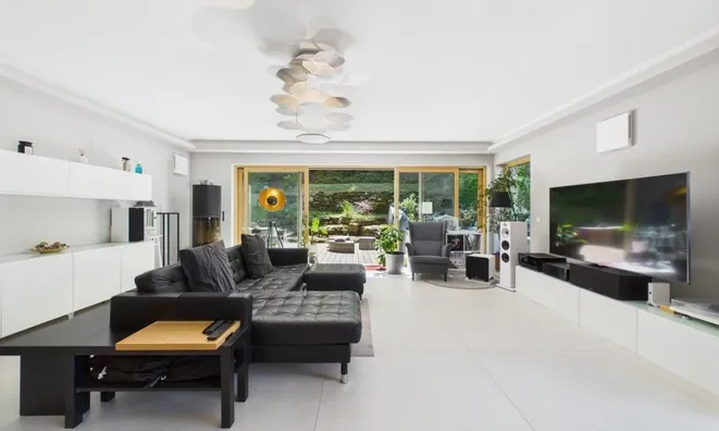 Недвижимость House 4 bedrooms for sale in Sandweiler: 4