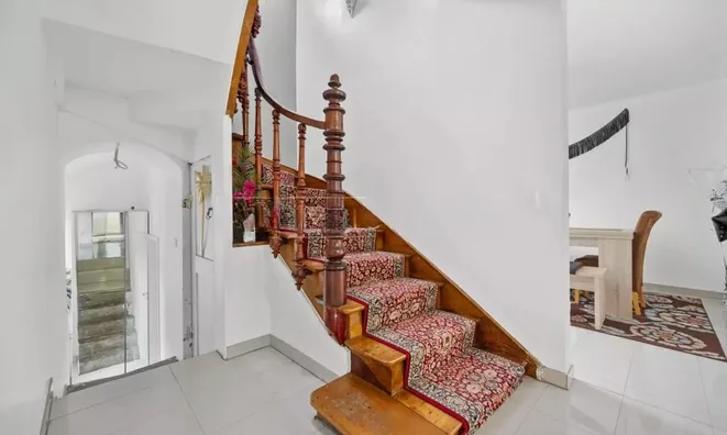 Недвижимость Semi-detached house 6 bedrooms for sale in Bettembourg: 6