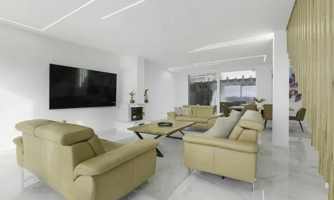 Недвижимость House 4 bedrooms for sale in Gruemmelscheid: 4