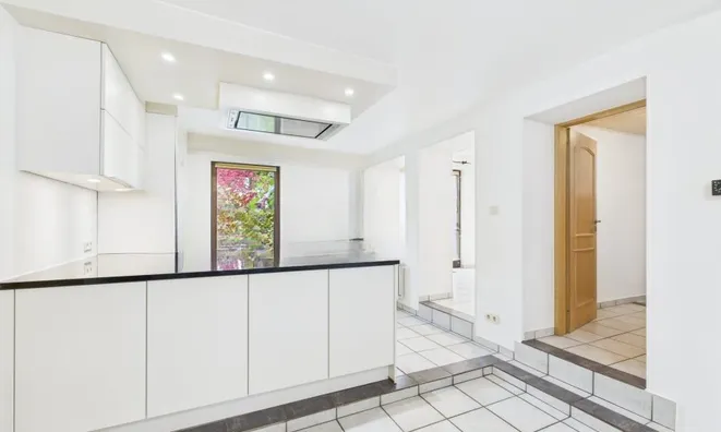 Недвижимость House 4 bedrooms for sale in Roodt-Sur-Syre: 4