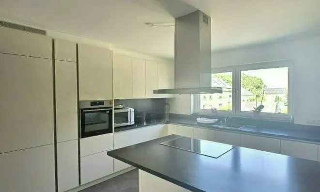 Недвижимость House 5 bedrooms for sale in Hoscheid: 5