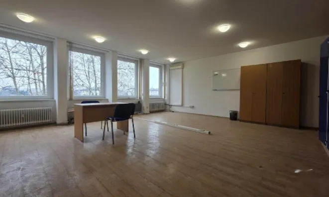 Недвижимость Офисное помещение в Мосте: 6