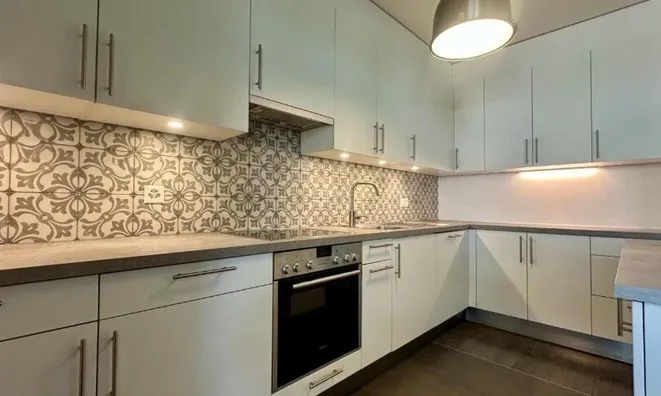 Недвижимость Apartment 4 rooms: 2