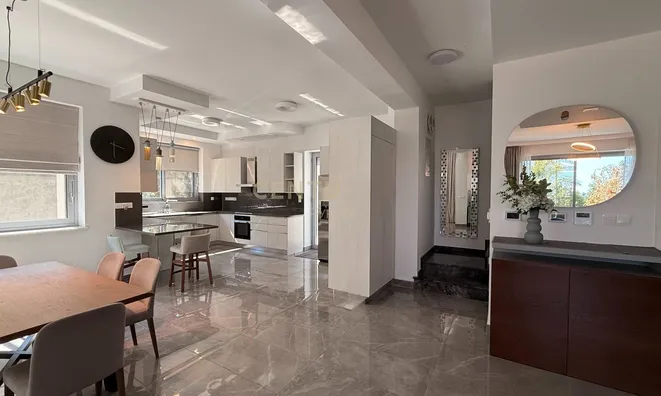 Недвижимость 3+3 Bedroom Villa For sale in Agios Athanasios, Limassol: 7