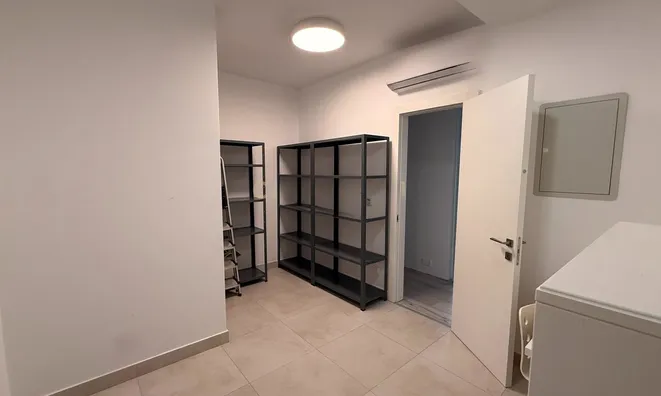 Недвижимость 3+3 Bedroom Villa For sale in Agios Athanasios, Limassol: 19