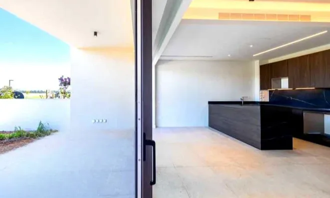 Недвижимость 2-Bedroom Ground Floor Apartment For Sale in Tserkezoi, Limassol: 6