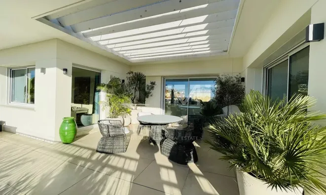Недвижимость Villa République Cannes: 4