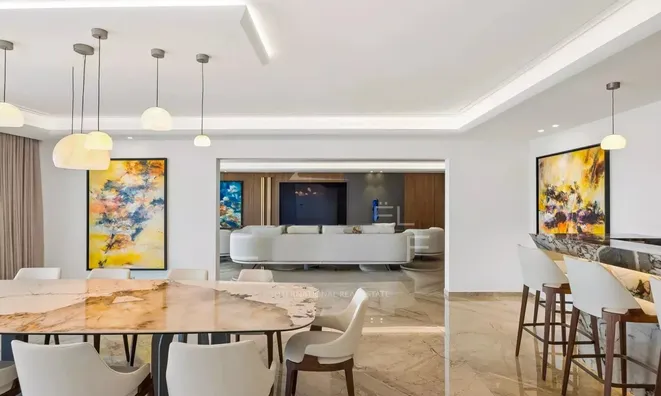 Недвижимость Property Type: Villa  
Location: Cannes, Centre-ville  

Final:

Villa Cannes Centreville: 7