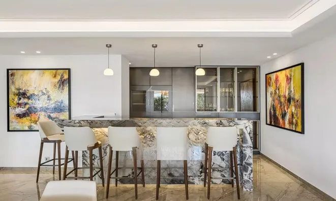 Недвижимость Property Type: Villa  
Location: Cannes, Centre-ville  

Final:

Villa Cannes Centreville: 8