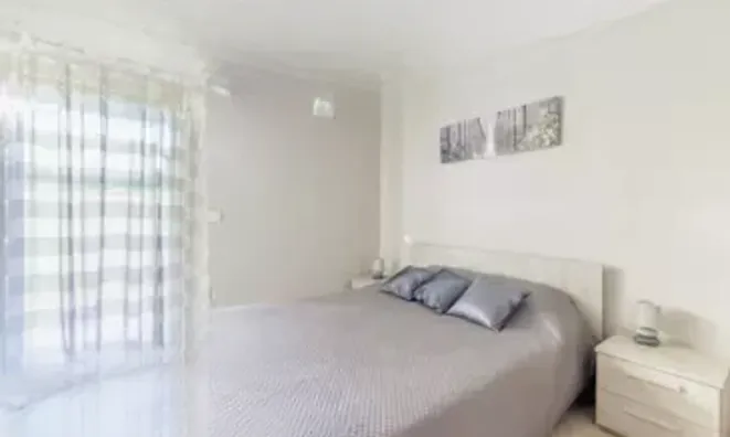 Недвижимость Villa des Gardes: 2