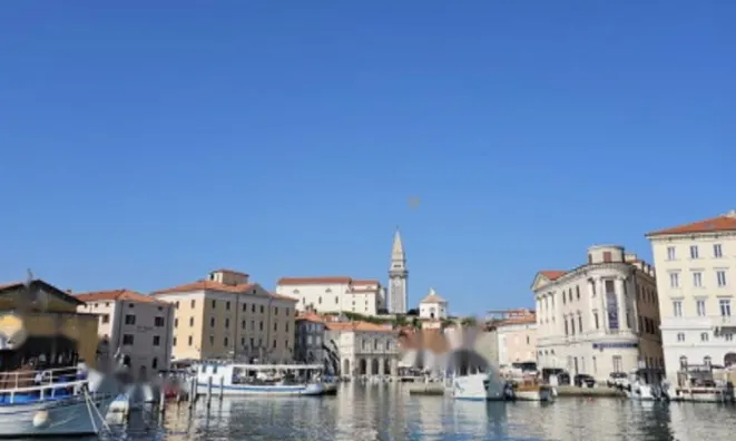 Недвижимость Дом с террасой на площади Тартини: 2