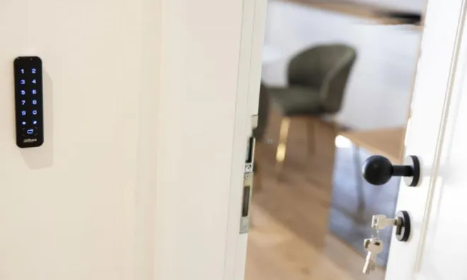 Недвижимость Дом с террасой на площади Тартини: 17