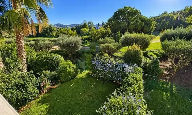 Недвижимость Villa Croix des Gardes: 1