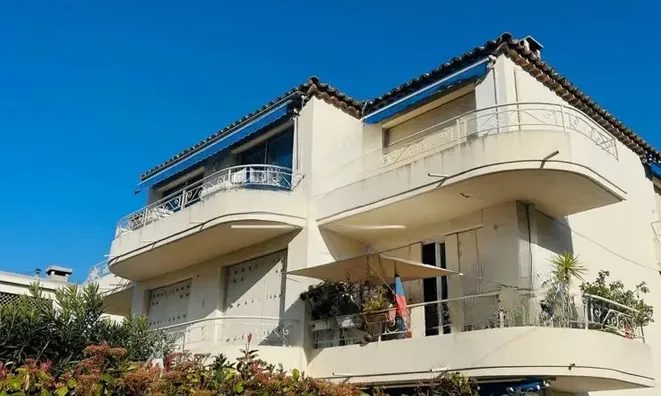 Недвижимость Villa Croix des Gardes: 10