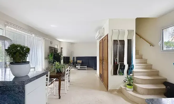 Недвижимость Villa La Bocca: 1