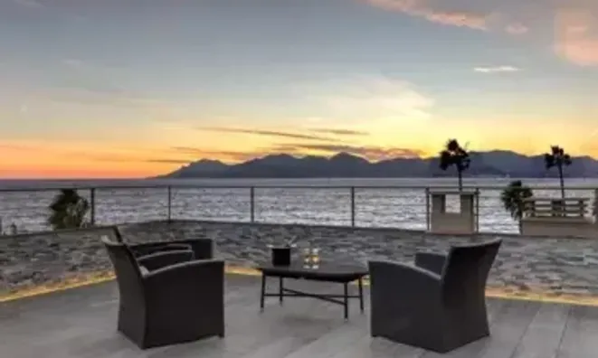 Недвижимость House Suquet Cannes: 21