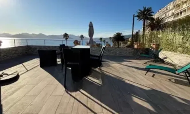Недвижимость House Suquet Cannes: 26