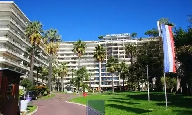 Недвижимость Property Cannes: 1