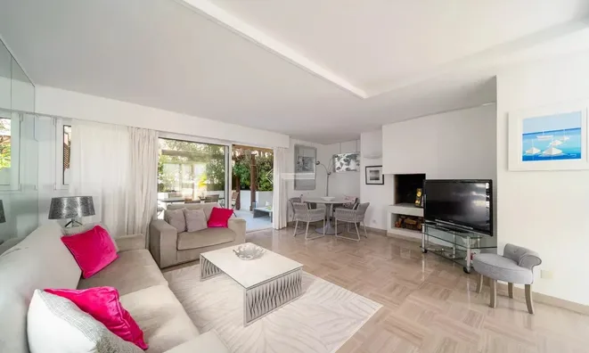 Недвижимость Villa Croix des Gardes: 4