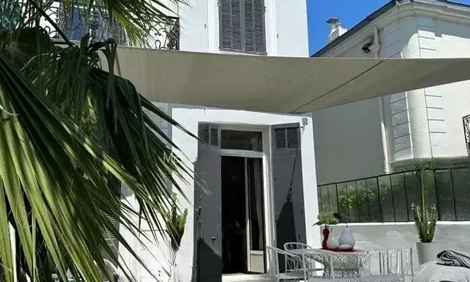 Недвижимость Villa Petit Juas: 1