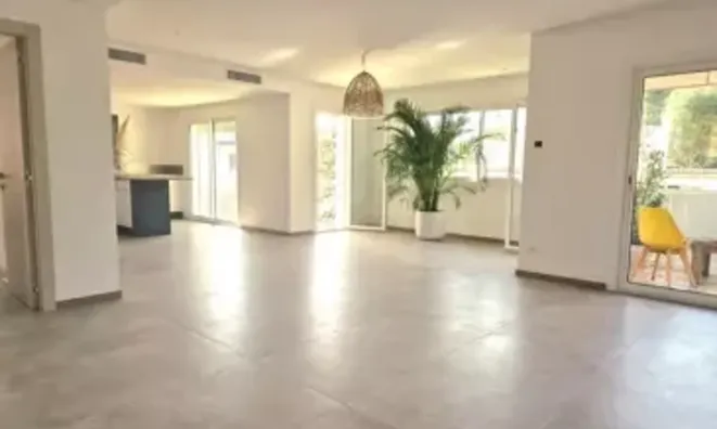 Недвижимость Property Cannes: 2