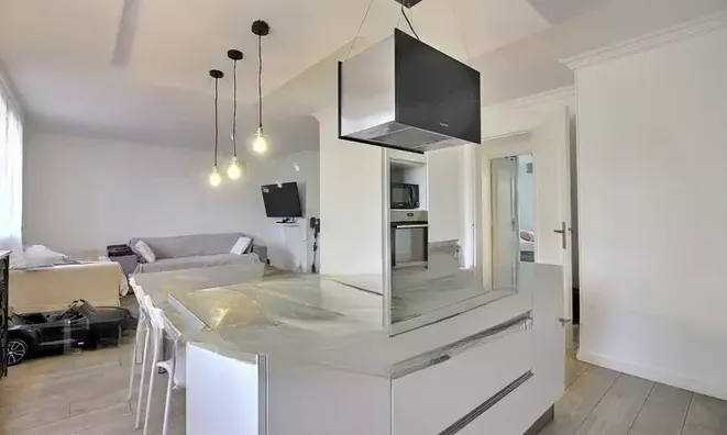 Недвижимость Villa Petit Juas: 1