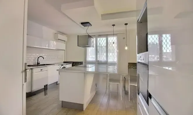 Недвижимость Villa Petit Juas: 4