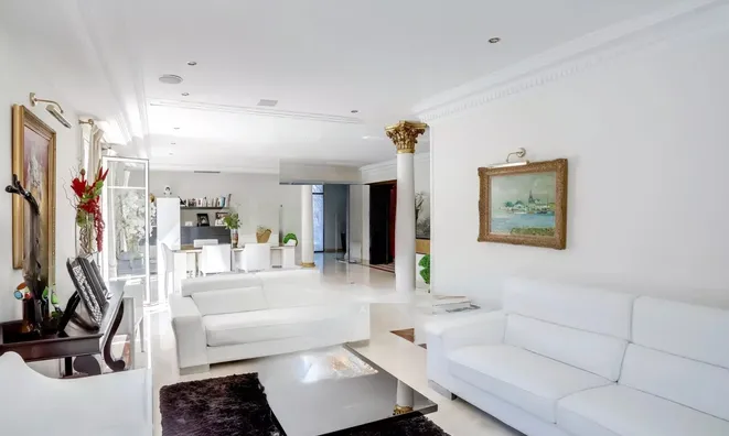 Недвижимость Residence Carnot Cannes: 4