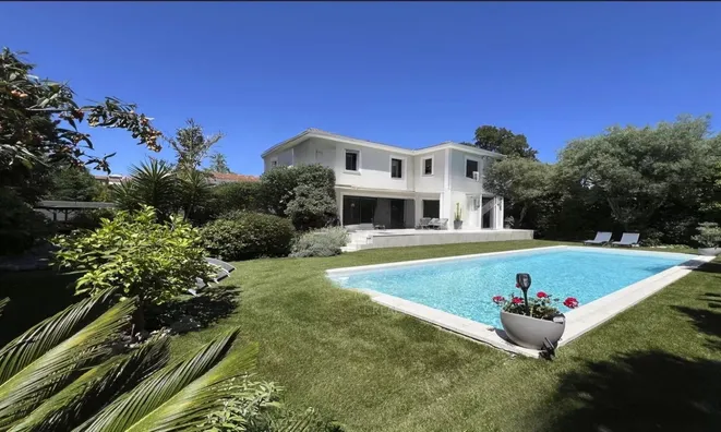 Недвижимость Property Cannes: 1