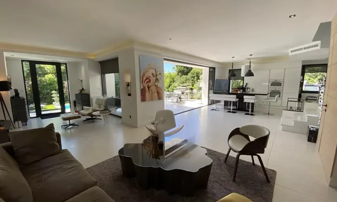 Недвижимость Property Cannes: 4